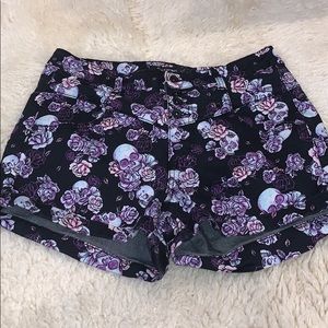 Skull shorts